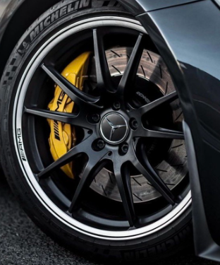 Pourquoi réparer une jante plutôt que la remplacer : dans votre atelier MotoCadre à Bordeaux